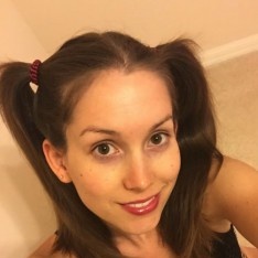 Amateur spreads asshole and shows off feet and soles for YOU